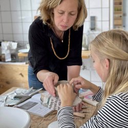 Keramikworkshop for alle, modeller en kop i stent�jsler