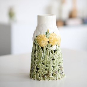 Det starter med en klump ler, foredrag v. Ninna G�tzsche, medlemsudstilling og jubil�um v LerKalaset