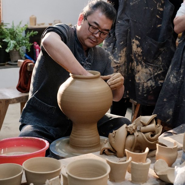 Four-day wheel-throwing course by the South Korean master Kwak Kyung Tae