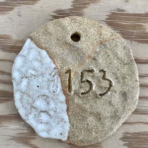 1153, Industrial, gul skulpturler