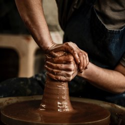"Functional  wheel thrown Forms" -A three-Day teapot masterclass with Lucia Ocejo, registration opens on november 15th, 2026