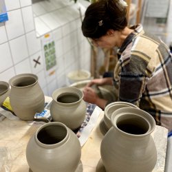 Keramik med kant og kundskab, -et aftenkursus p LerKalaset, 2026